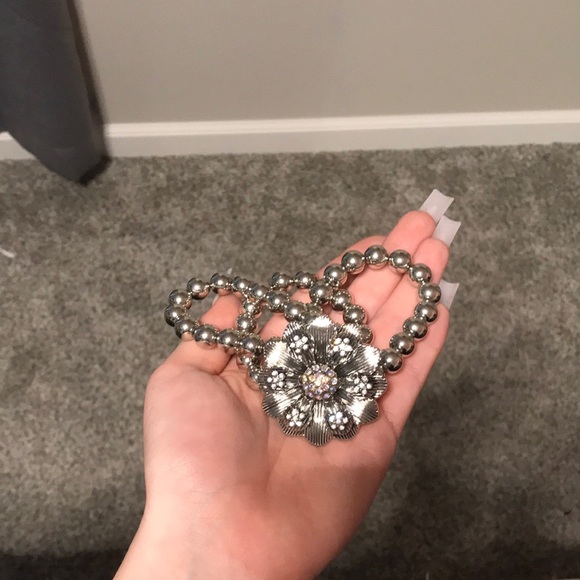 Jewelry - Flower bracelet